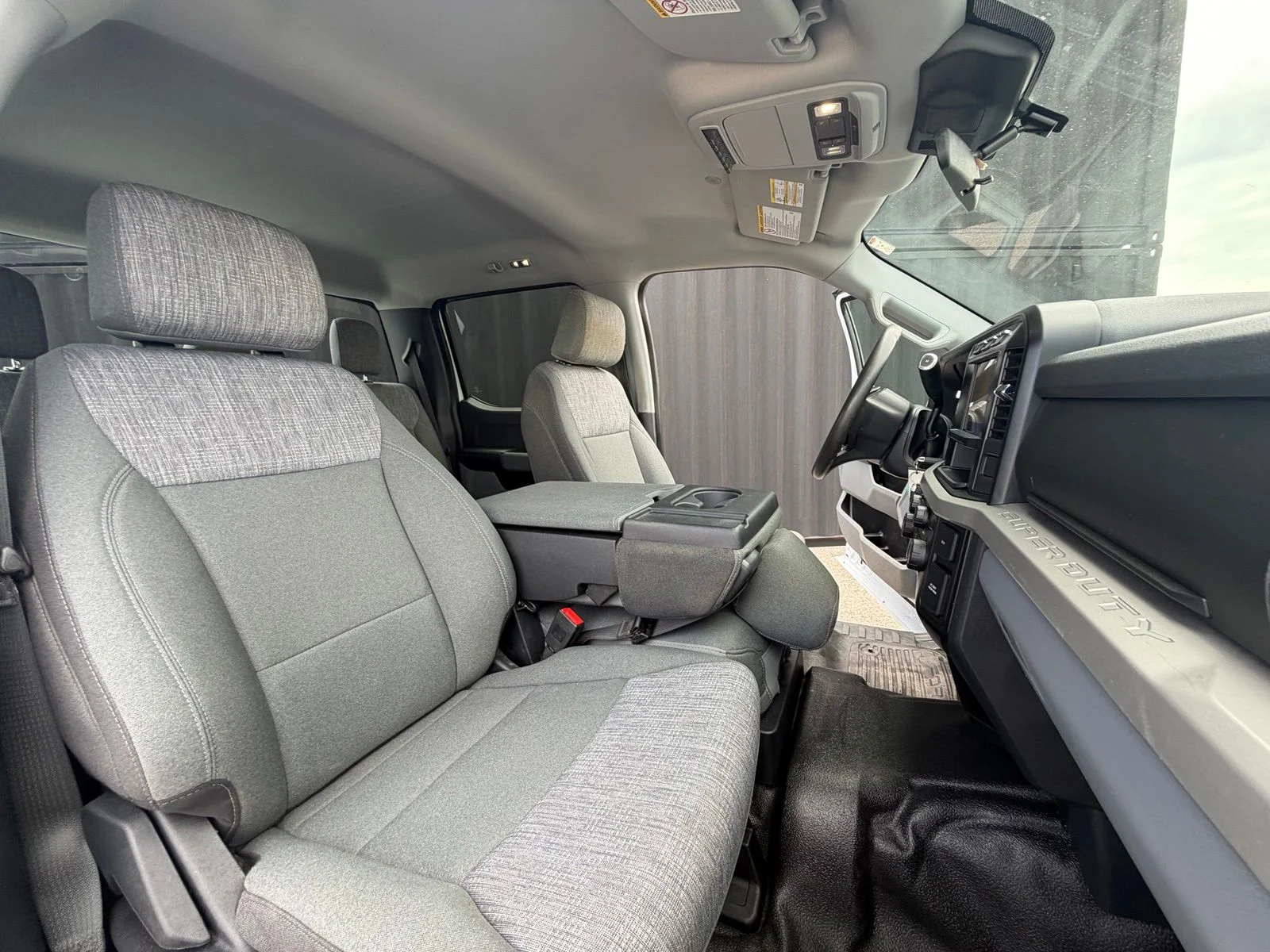 Used 2024 White Ford XLT image 32