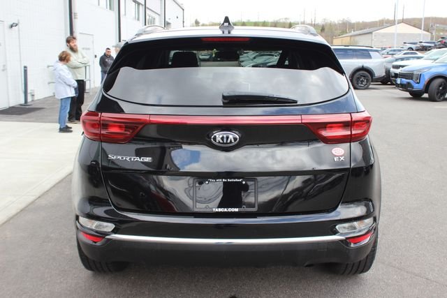 Used 2022 Red Kia EX image 28