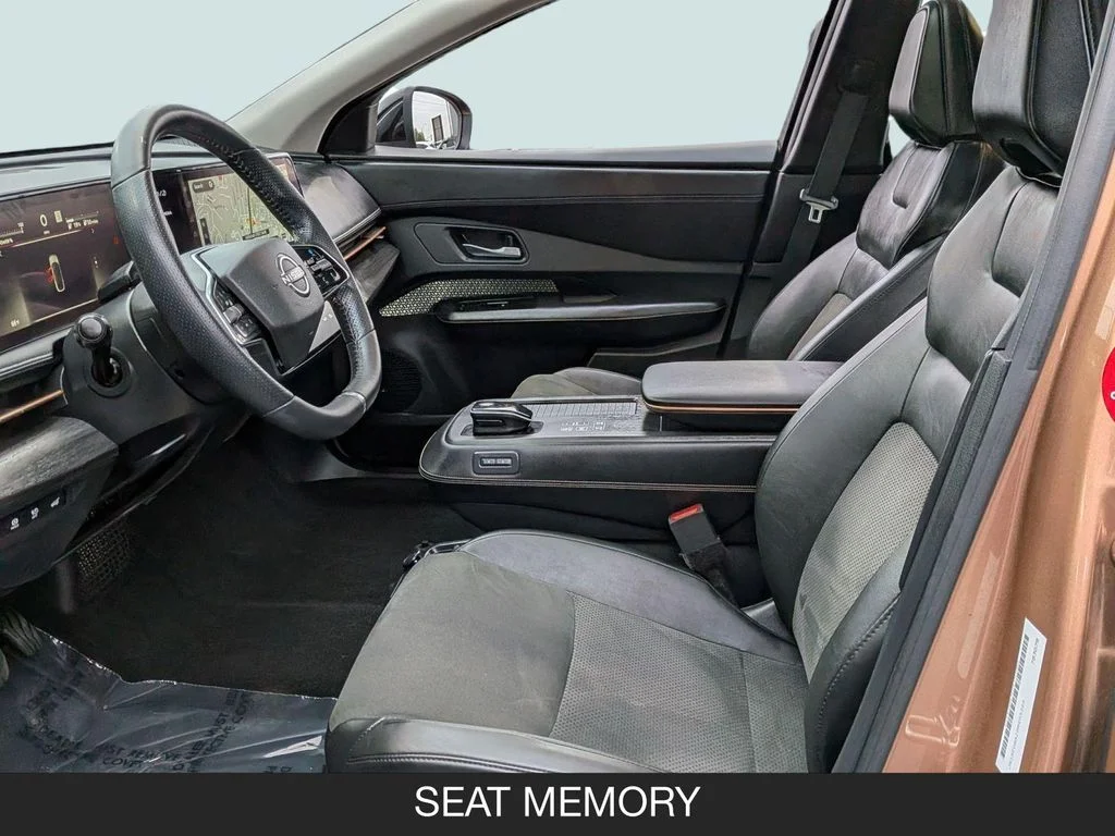 Used 2023 Brown Nissan PREMIERE image 14