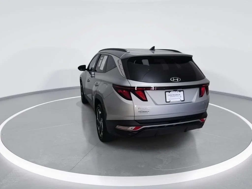 Used 2024 Silver Hyundai SEL image 8
