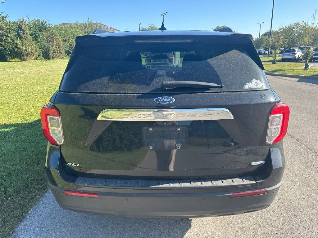 Used 2020 Black Ford XLT image 11