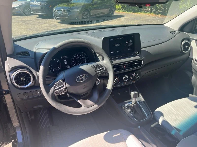 Used 2023 Gray Hyundai SEL image 11
