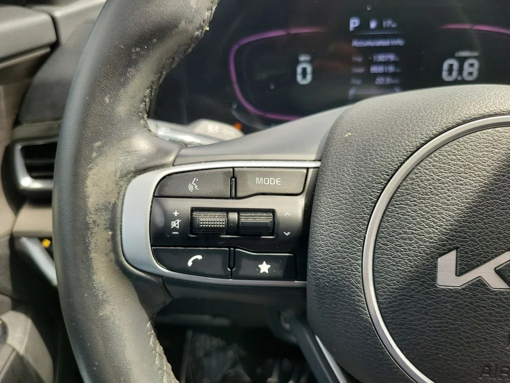 Used 2024 Red Kia X-Line image 22