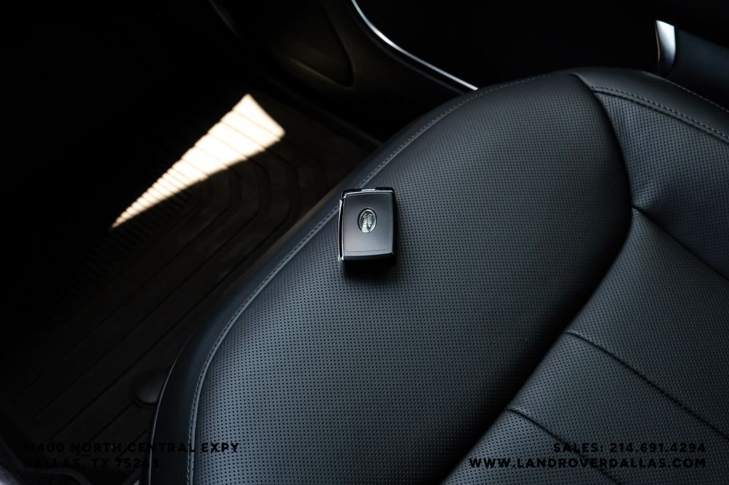 New 2026 Charente Grey Prem Met Land Rover SE image 56