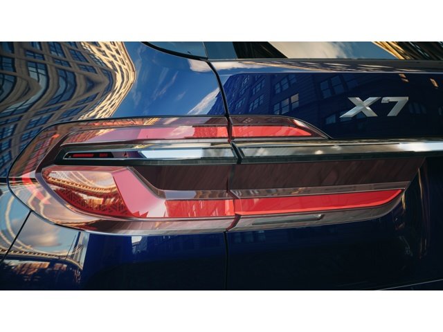 New 2027 Tanzanite Blue II Metallic BMW  image 8