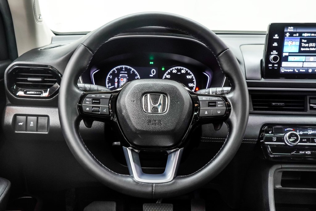 Used 2025 White Honda Touring image 25