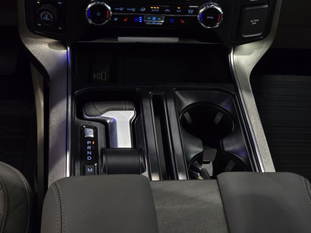 New 2026 Star White Metallic Tri-Coat Ford Platinum® image 23
