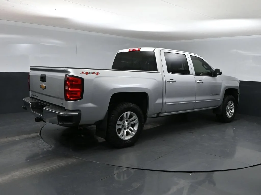 Used 2017 Silver Ice Metallic Chevrolet LT image 2