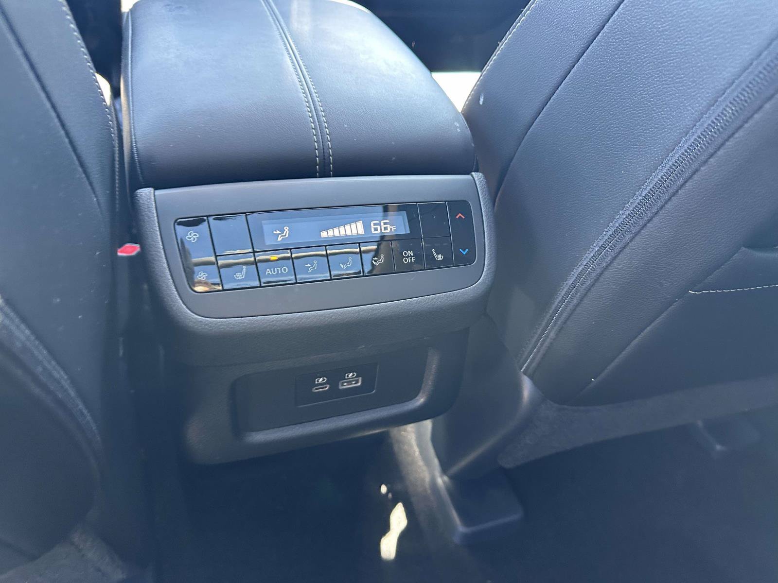 Used 2023 Scarlet Ember Nissan SL image 11