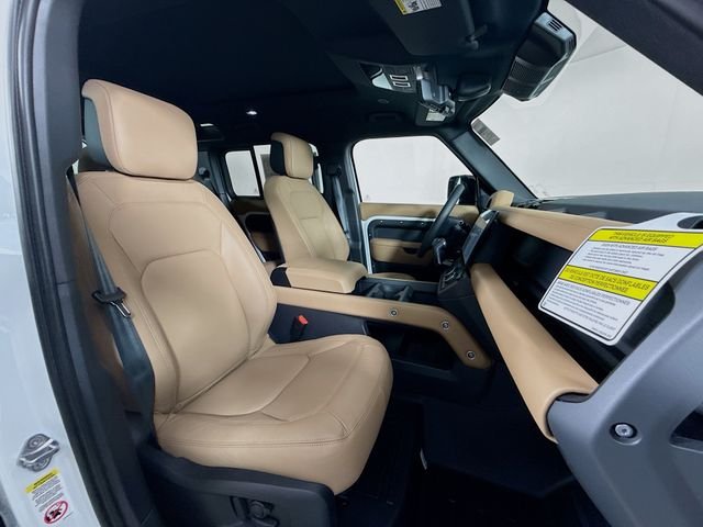 New 2026 Fuji White Land Rover X-Dynamic SE image 30