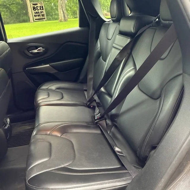 Used 2019 Gray Jeep Limited image 14