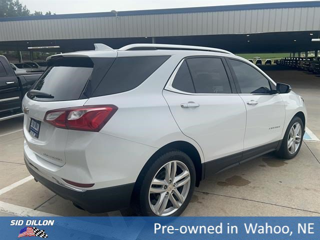 Used 2019 Iridescent Pearl Tricoat Chevrolet Premier image 5