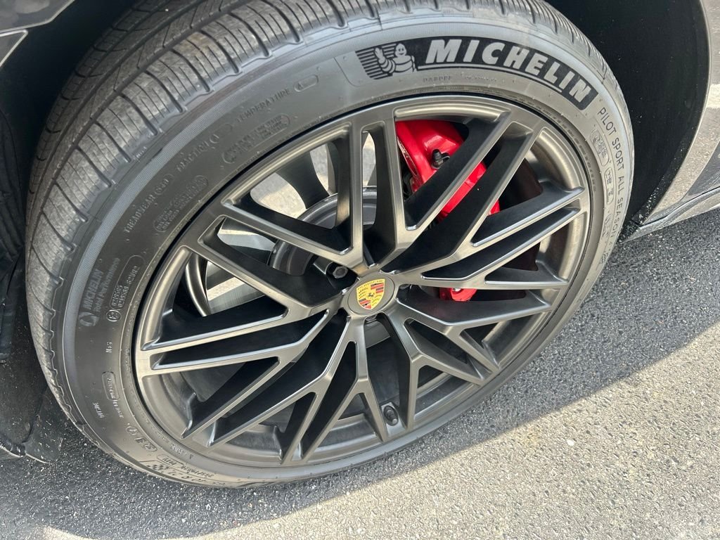 Used 2023  Porsche GTS image 2