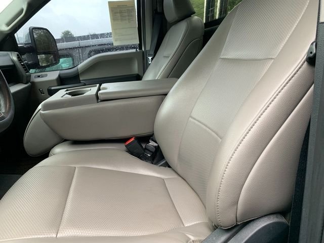 Used 2022 White Ford XL image 7