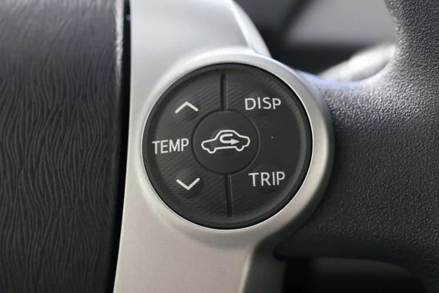 Used 2015 Silver Toyota Three image 12