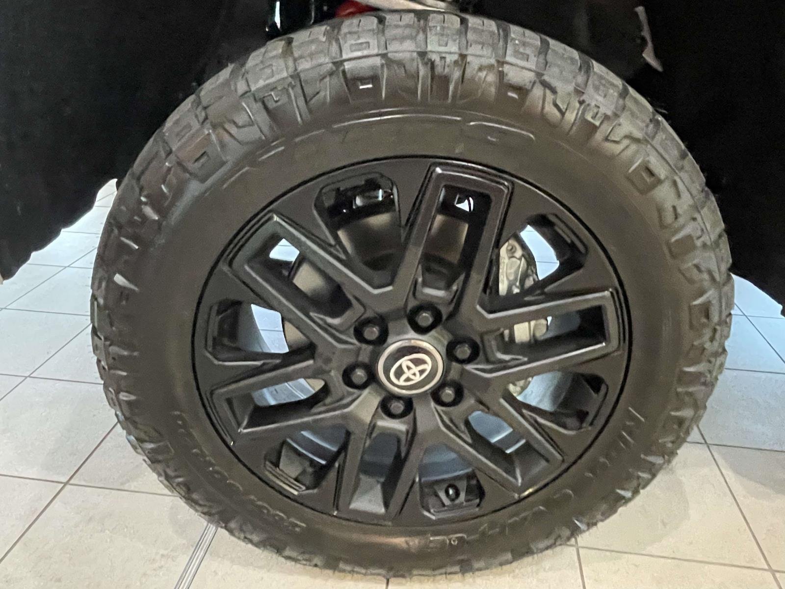 2026 Toyota Tundra Limited - Photo 6