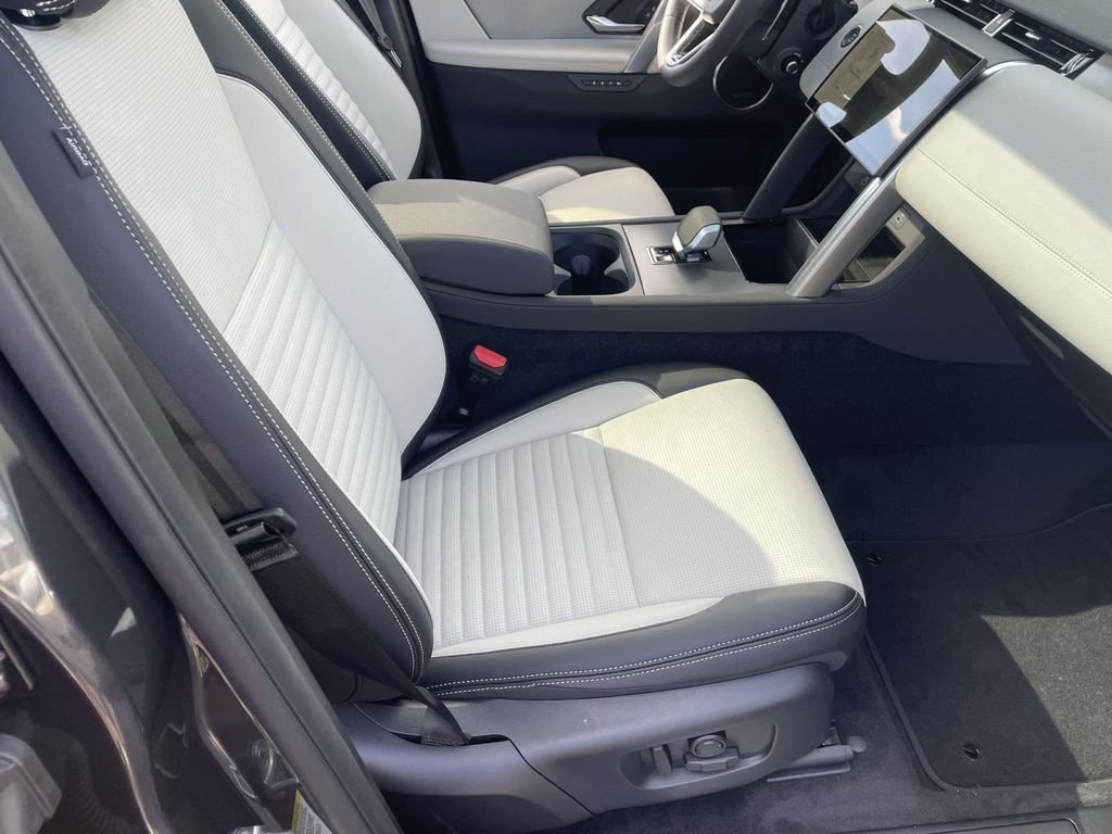New 2026 Carpathian Grey Land Rover Landmark image 21