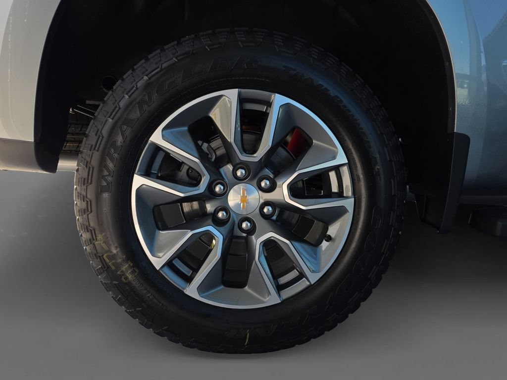New 2026 Sterling Gray Metallic Chevrolet LT image 10