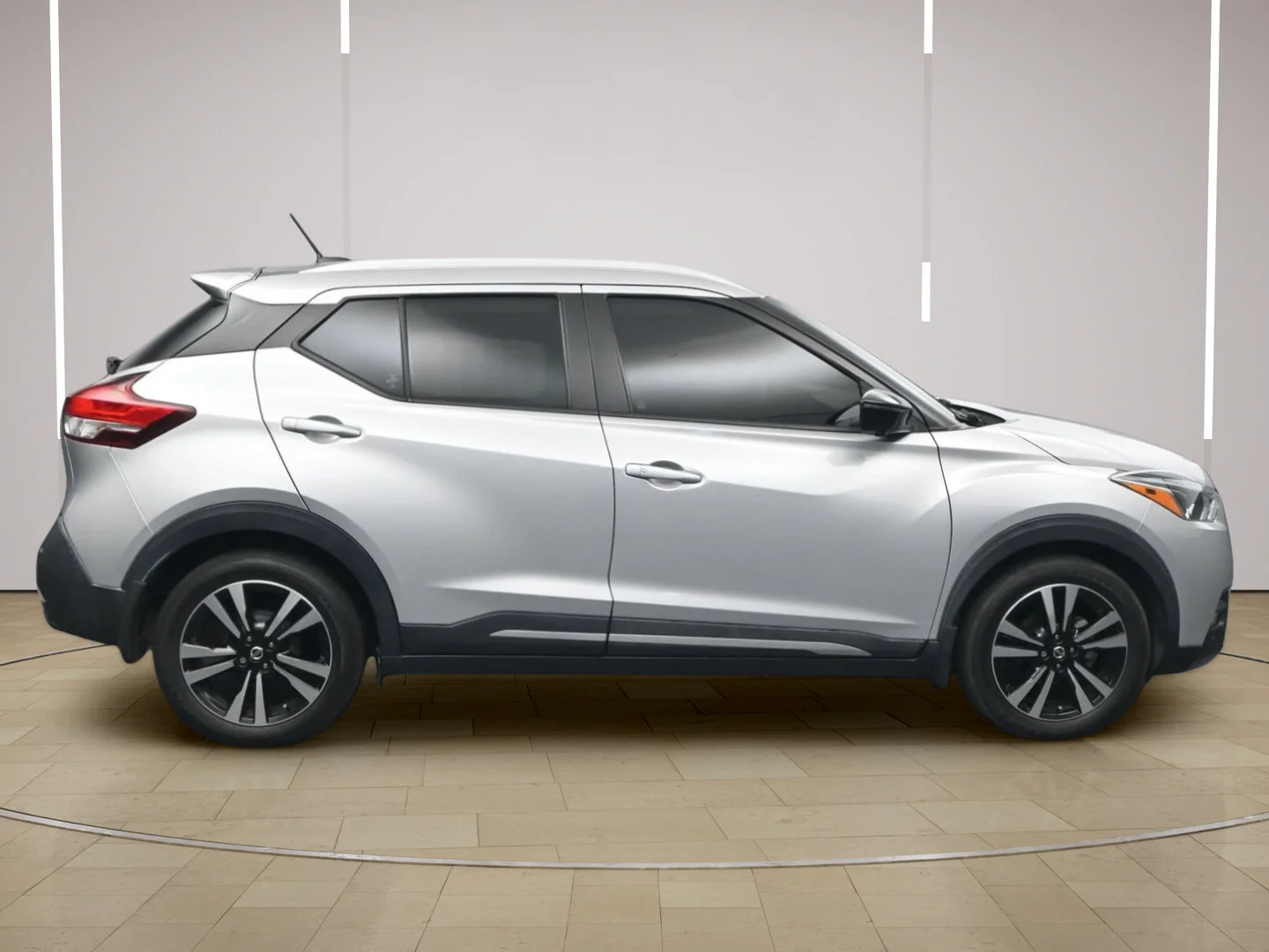 Certified Used 2020 Brilliant Silver Metallic Nissan SR image 8