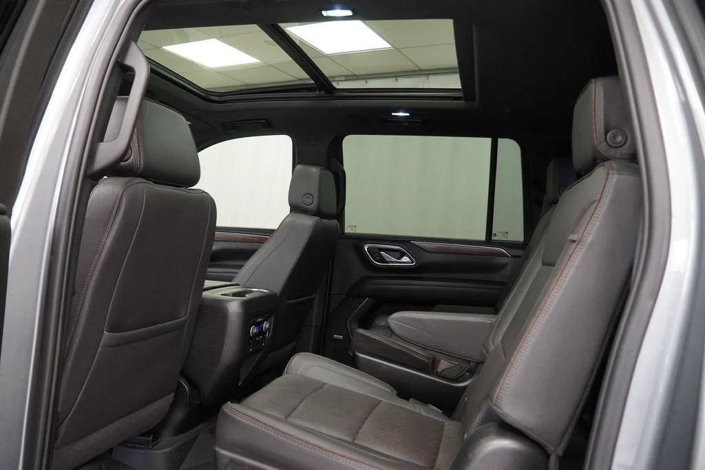 2023 Chevrolet Suburban High Country - Photo 19