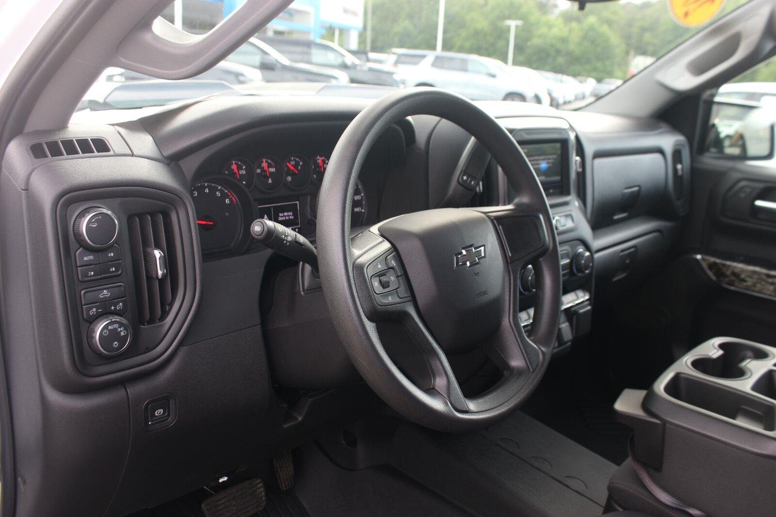 Used 2024 Summit White Chevrolet Custom Trail Boss image 18