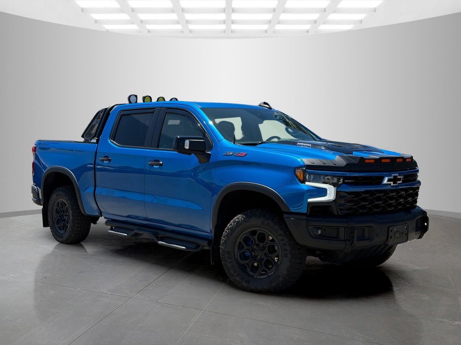 Used 2024 Blue Chevrolet ZR2 image 3