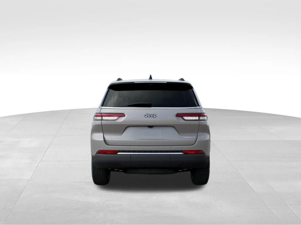 Used 2025 Silver Jeep Limited image 8