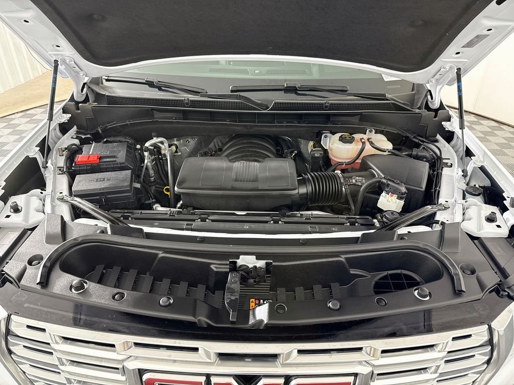 Used 2026 Glacier White Tricoat GMC Denali image 31