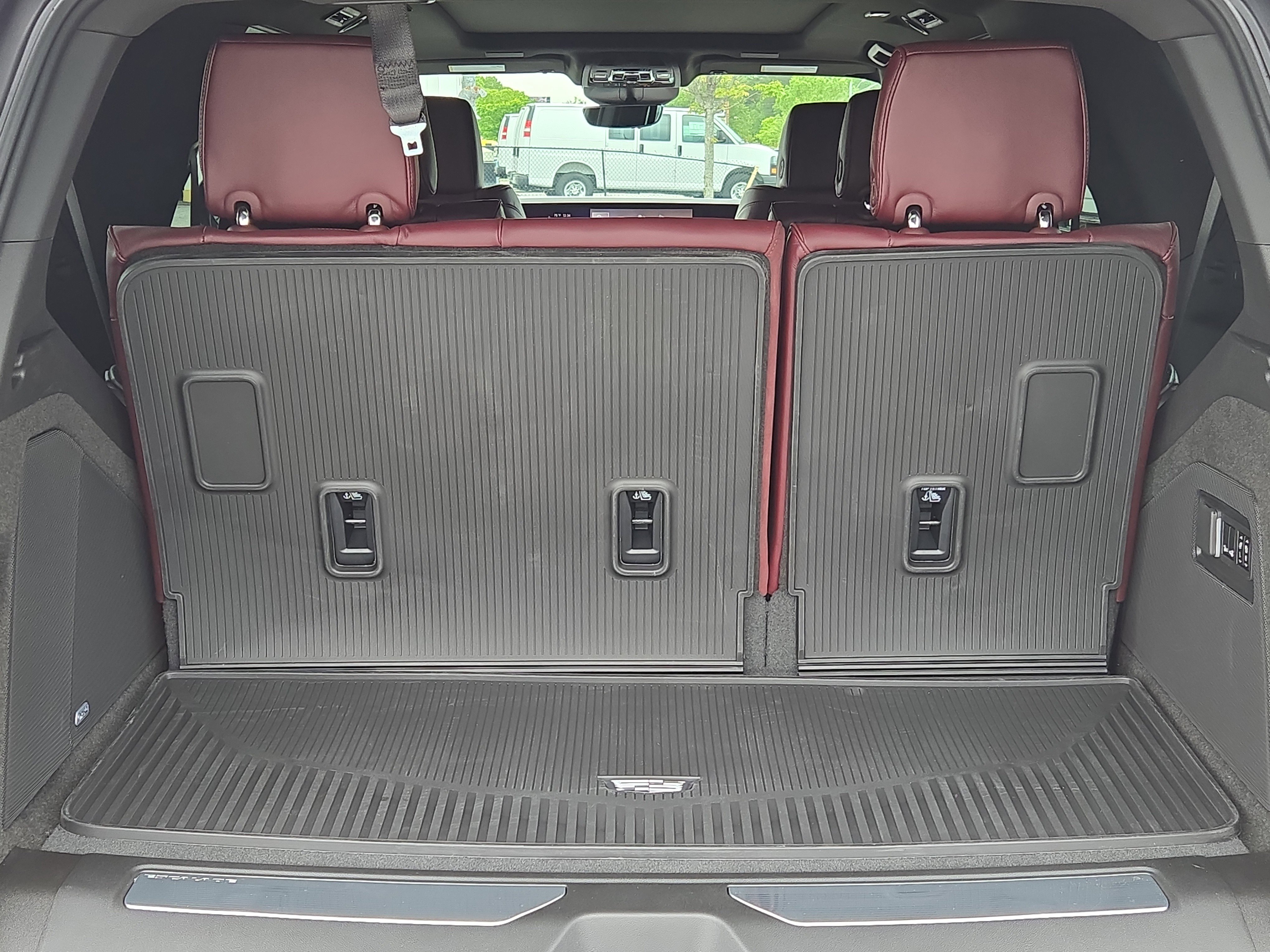 2026 Cadillac Escalade Luxury - Photo 10