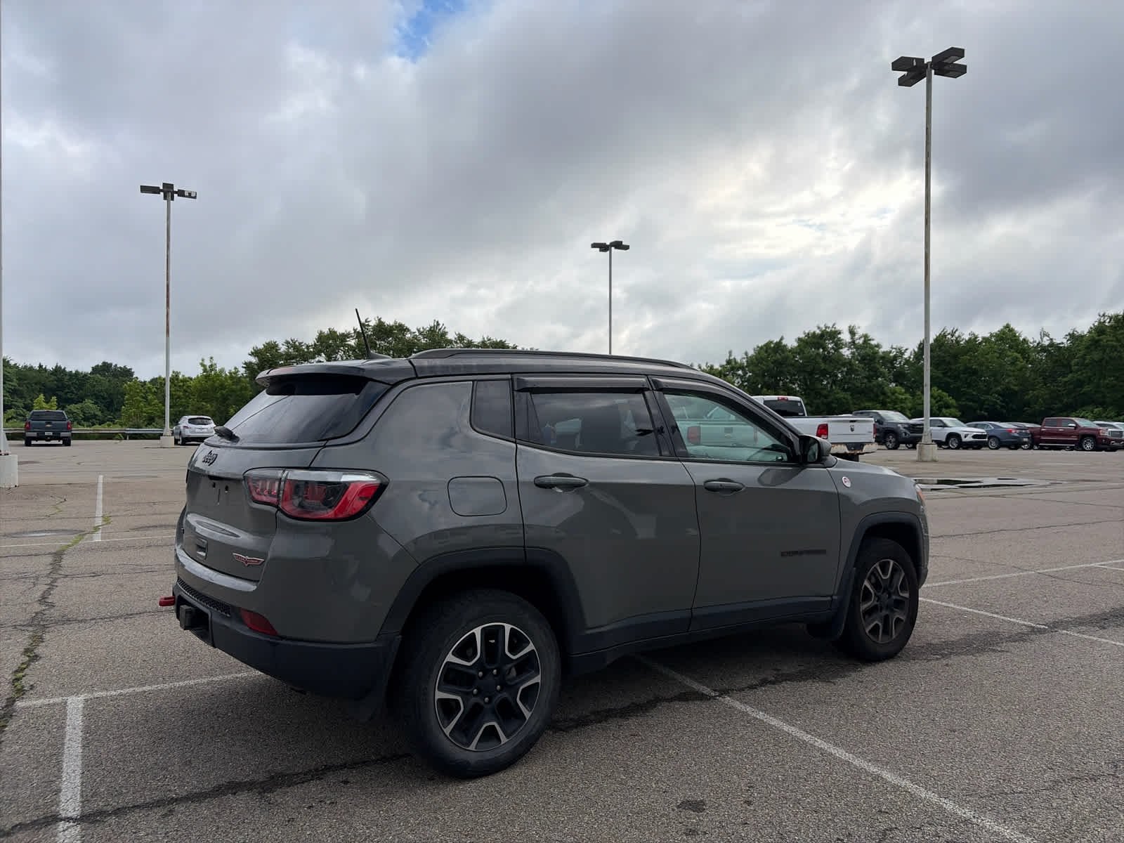 Used 2020 Sting-Gray Clearcoat Jeep Trailhawk image 3