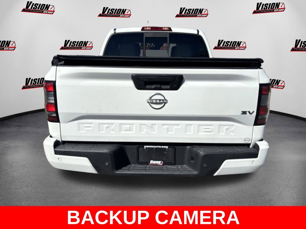 Used 2022 White Nissan SV image 4