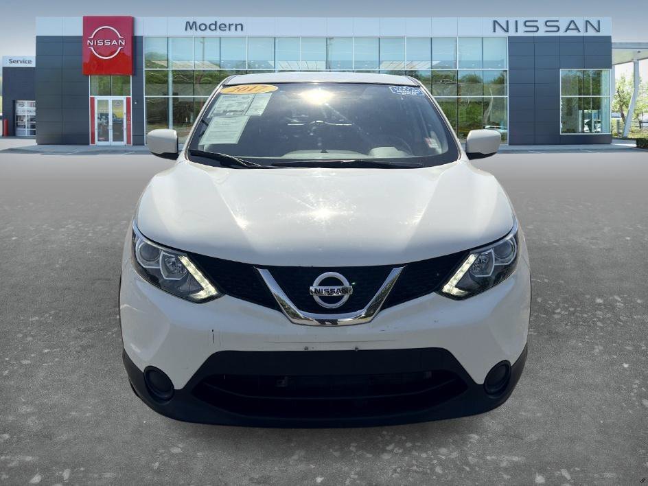 Used 2017 Glacier White Nissan S image 2