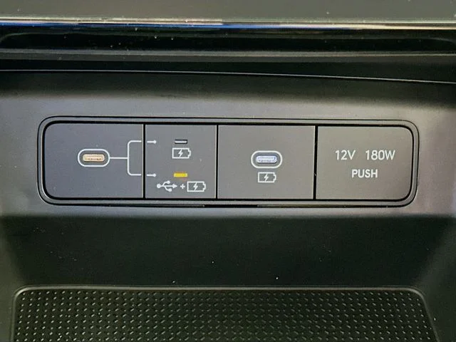 New 2026 Hyundai TUCSON SEL
