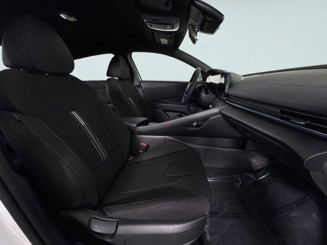 New 2026 White Hyundai SEL Sport image 8