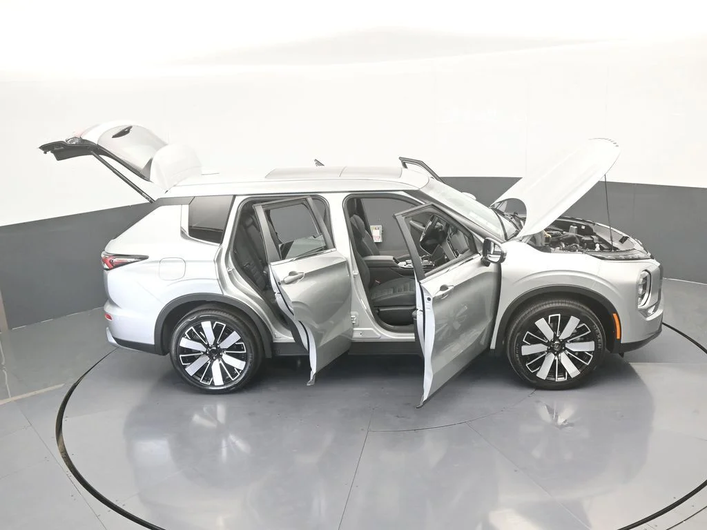 New 2026 Silver Alloy Mitsubishi SE image 70