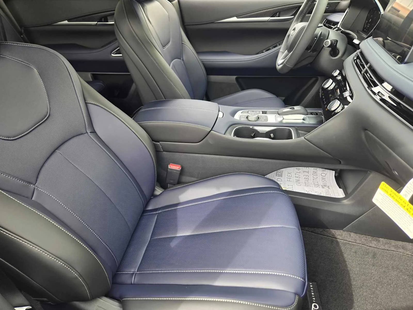 New 2026 RADIANT WHITE INFINITI Sport AWD image 9