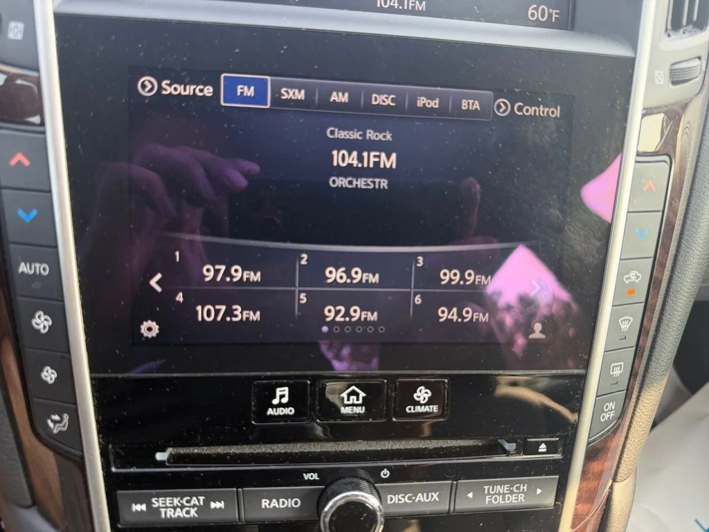Used 2018 Black INFINITI 3.0t LUXE image 20