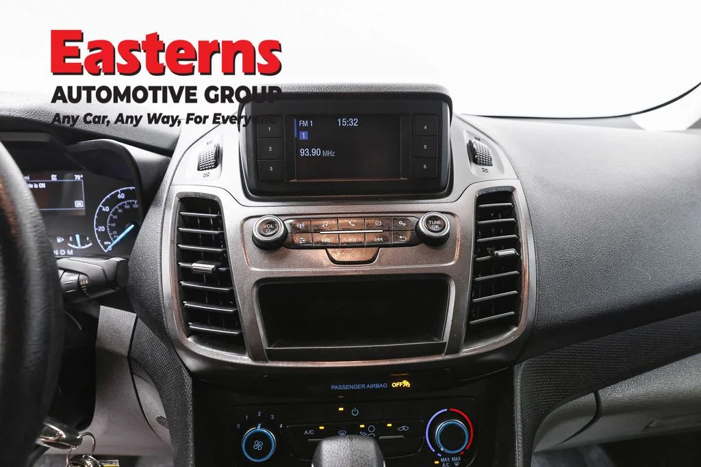 Used 2019 White Ford XL image 11