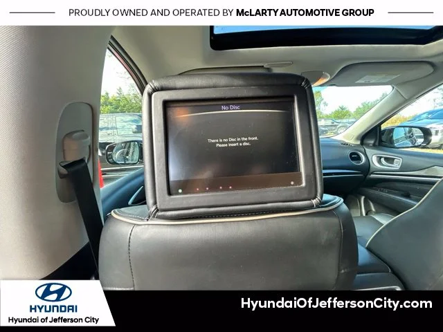 Used 2019 Red INFINITI LUXE image 16
