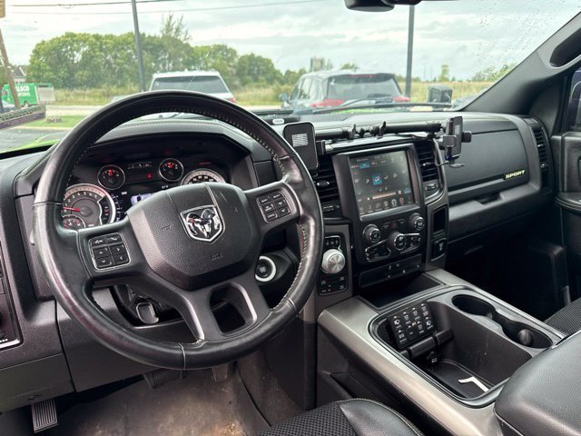 Used 2017  Ram Sport image 10