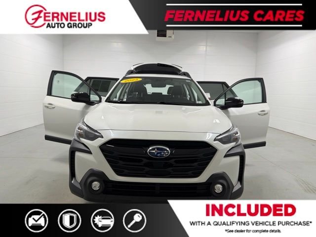 Used 2025 White Subaru Onyx Edition image 10