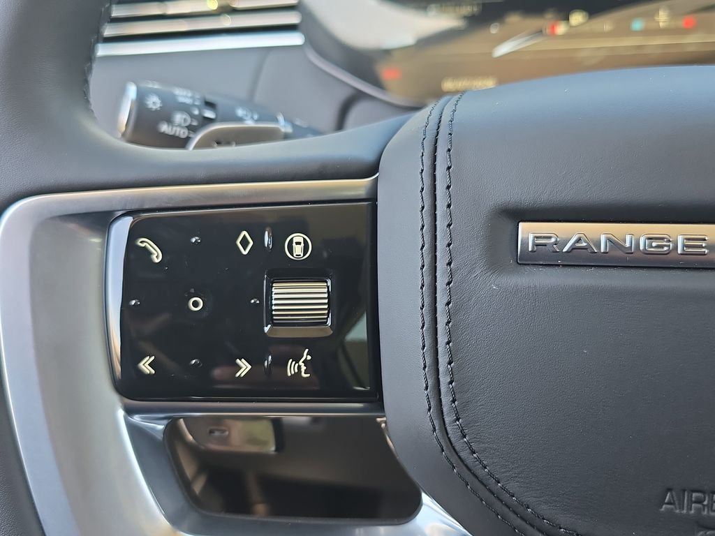 New 2026 Fuji White Land Rover SE LWB image 19