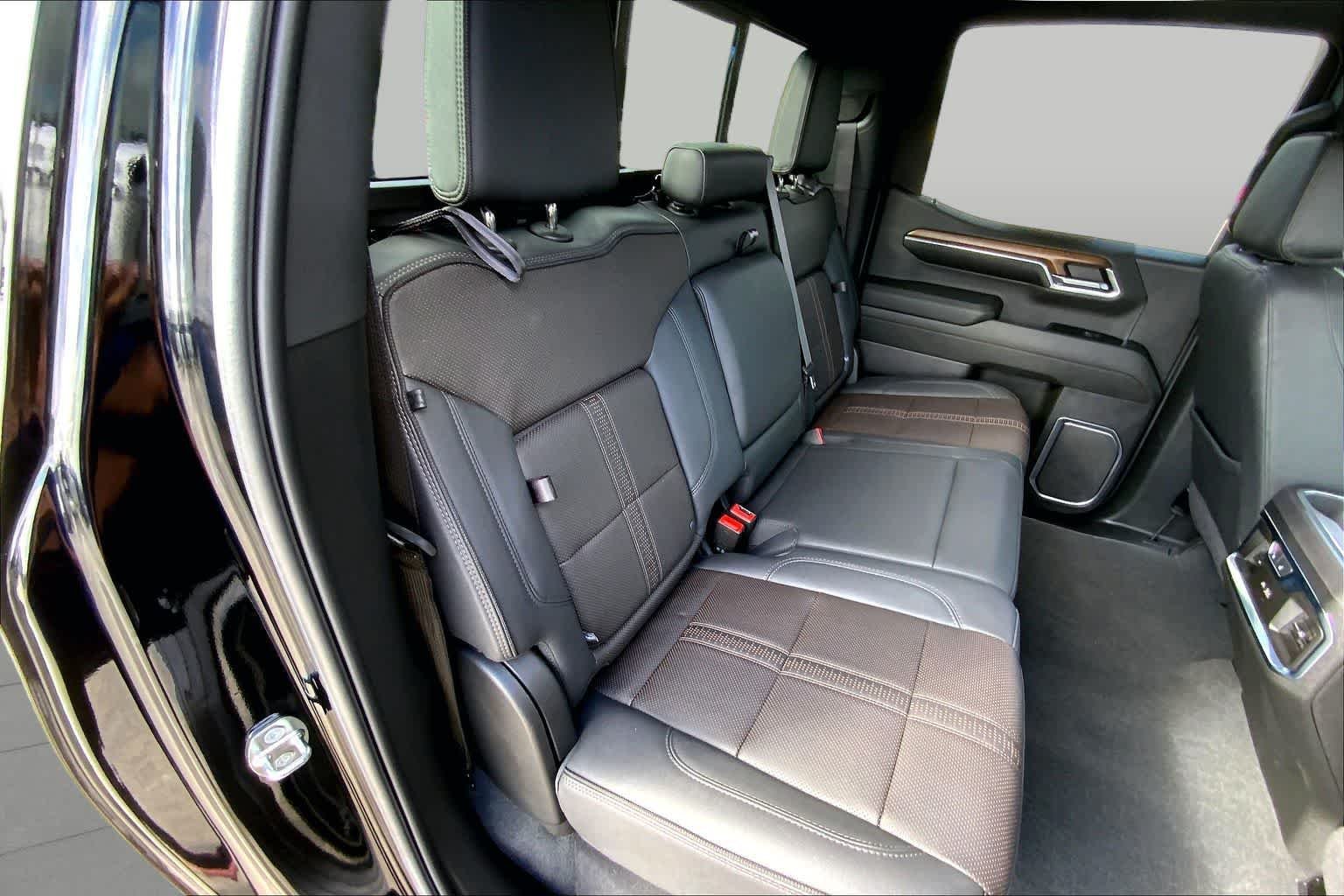 2024 Chevrolet Silverado 1500 High Country - Photo 39
