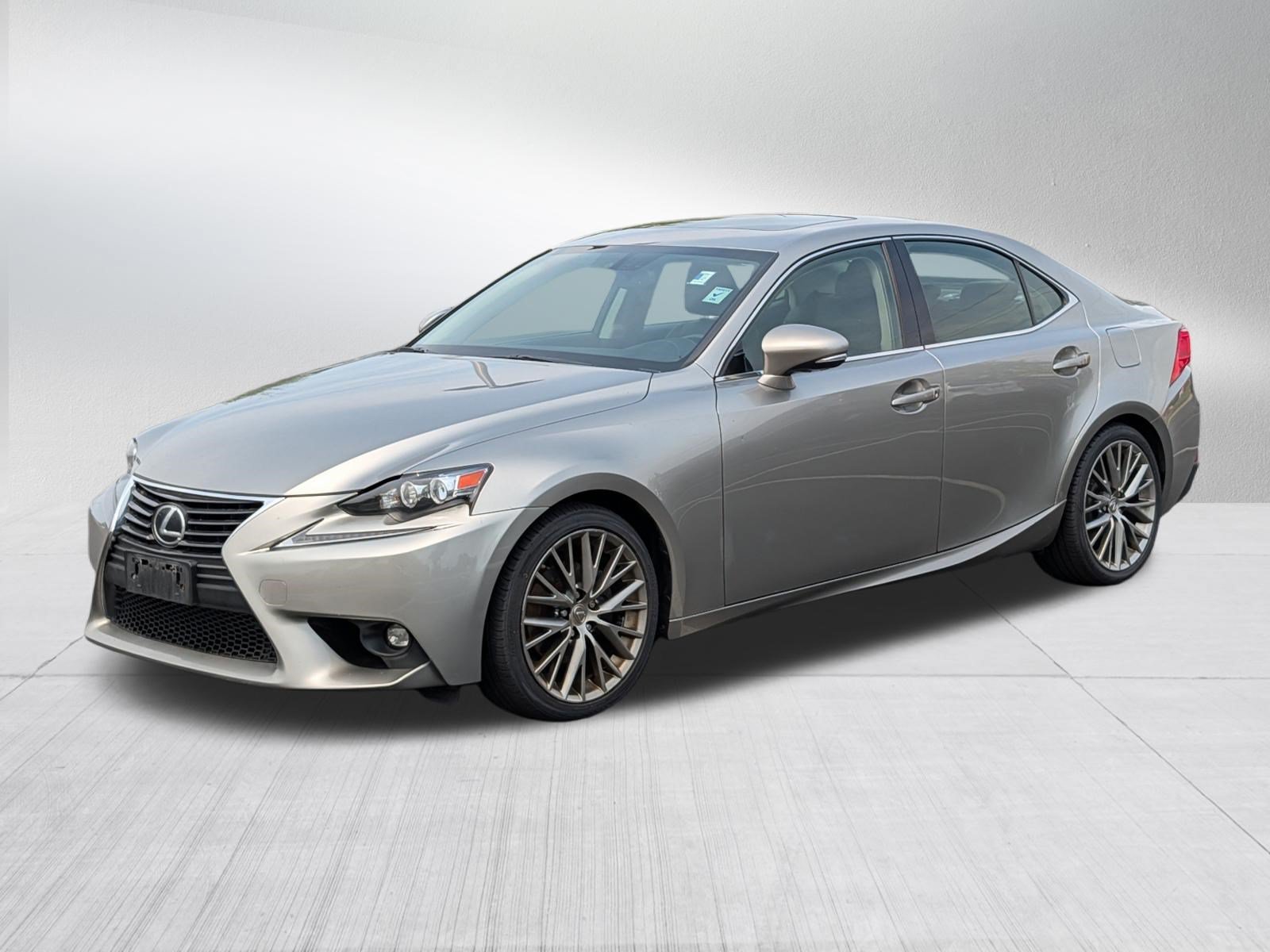 Used 2015 Atomic Silver Lexus  image 3