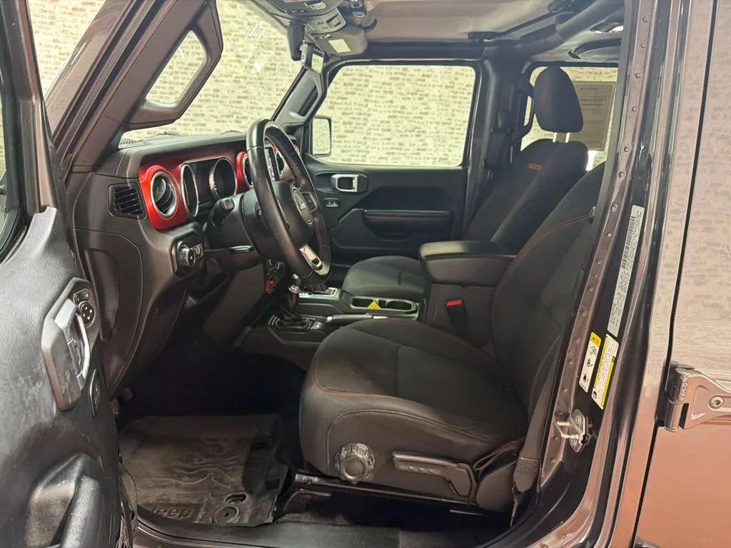 Used 2018 Granite Crystal Metallic Clearcoat Jeep Unlimited Rubicon image 18