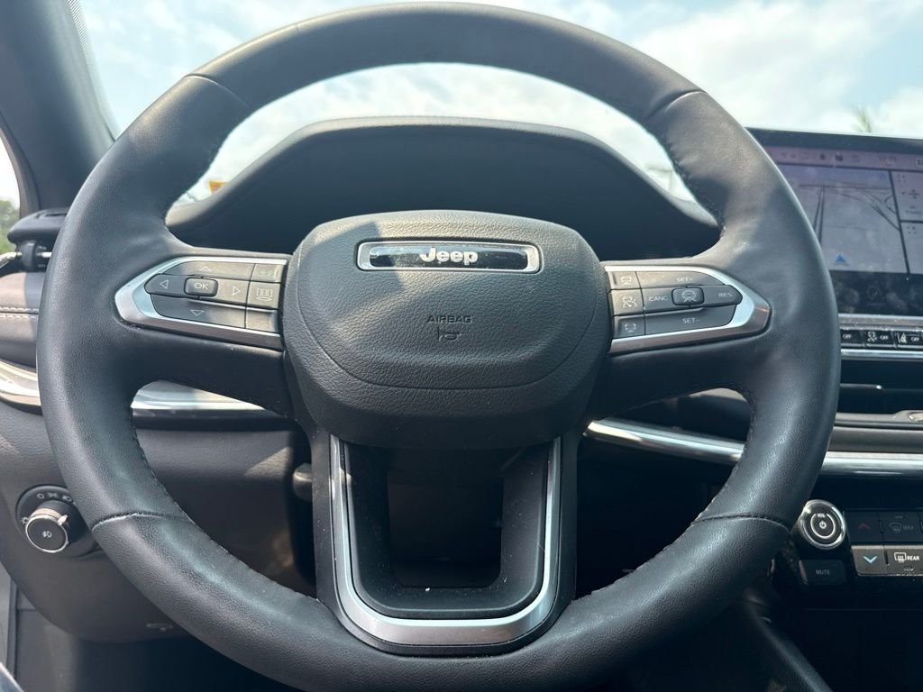 Used 2023 Silver Jeep Limited image 7