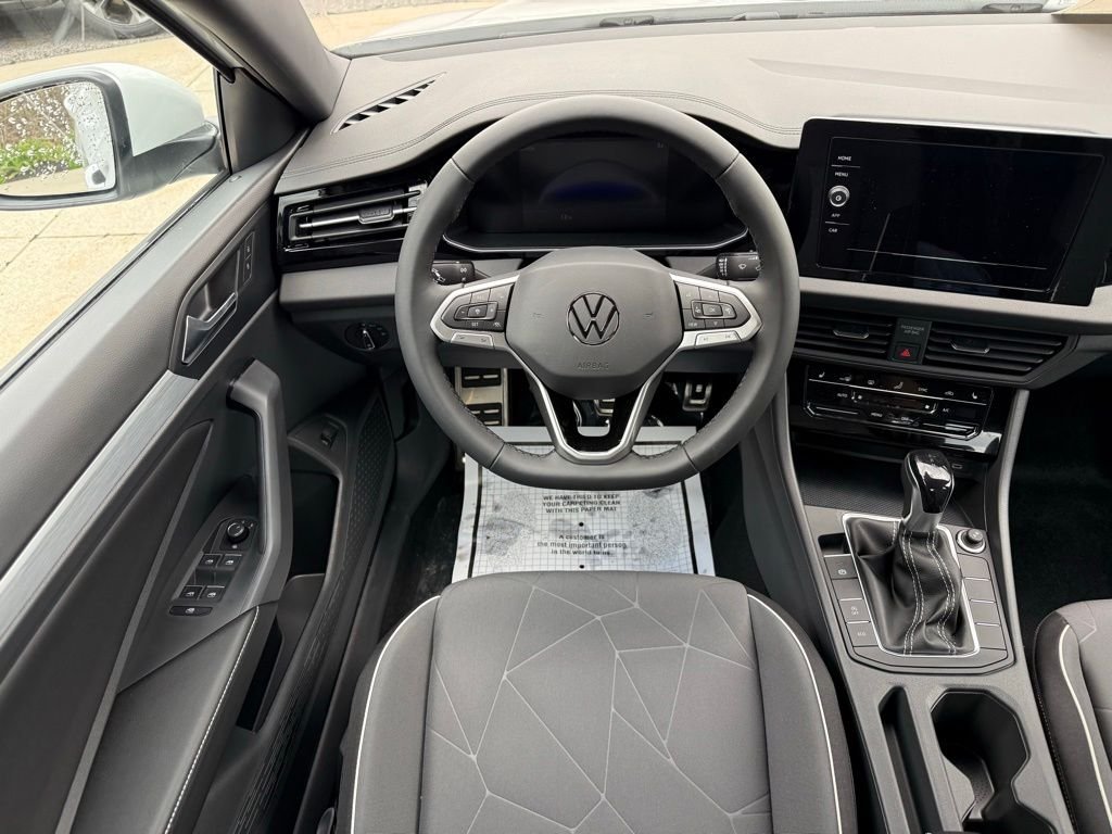 New 2026 White Volkswagen 1.5T Sport image 30