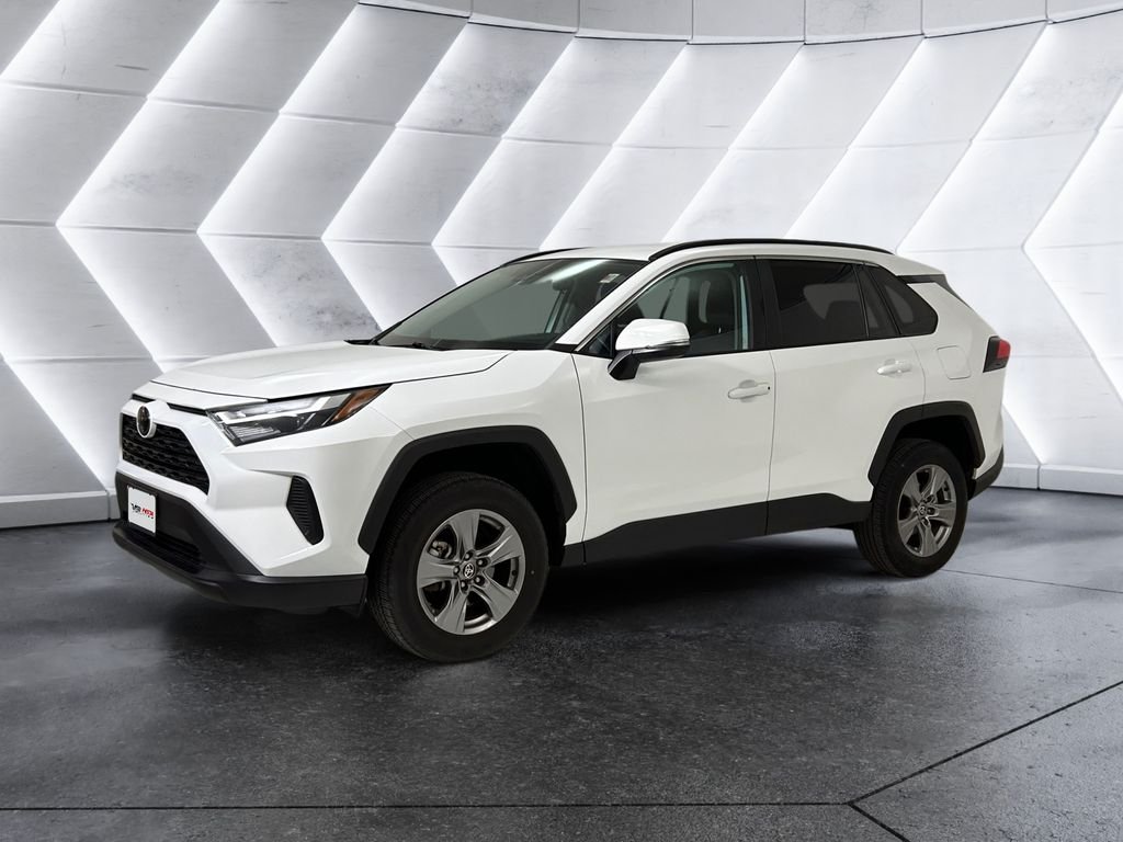 Used 2024 White Toyota XLE image 3
