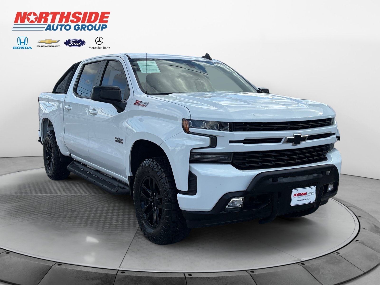 Used 2020 Summit White Chevrolet RST image 1