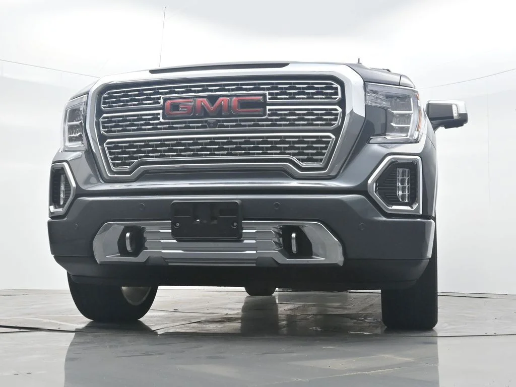 Used 2022 Blue GMC Denali image 30